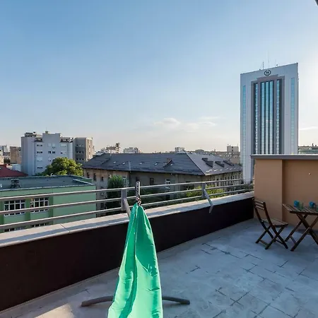 Skyline Studio Hammock Apartment Bucharest